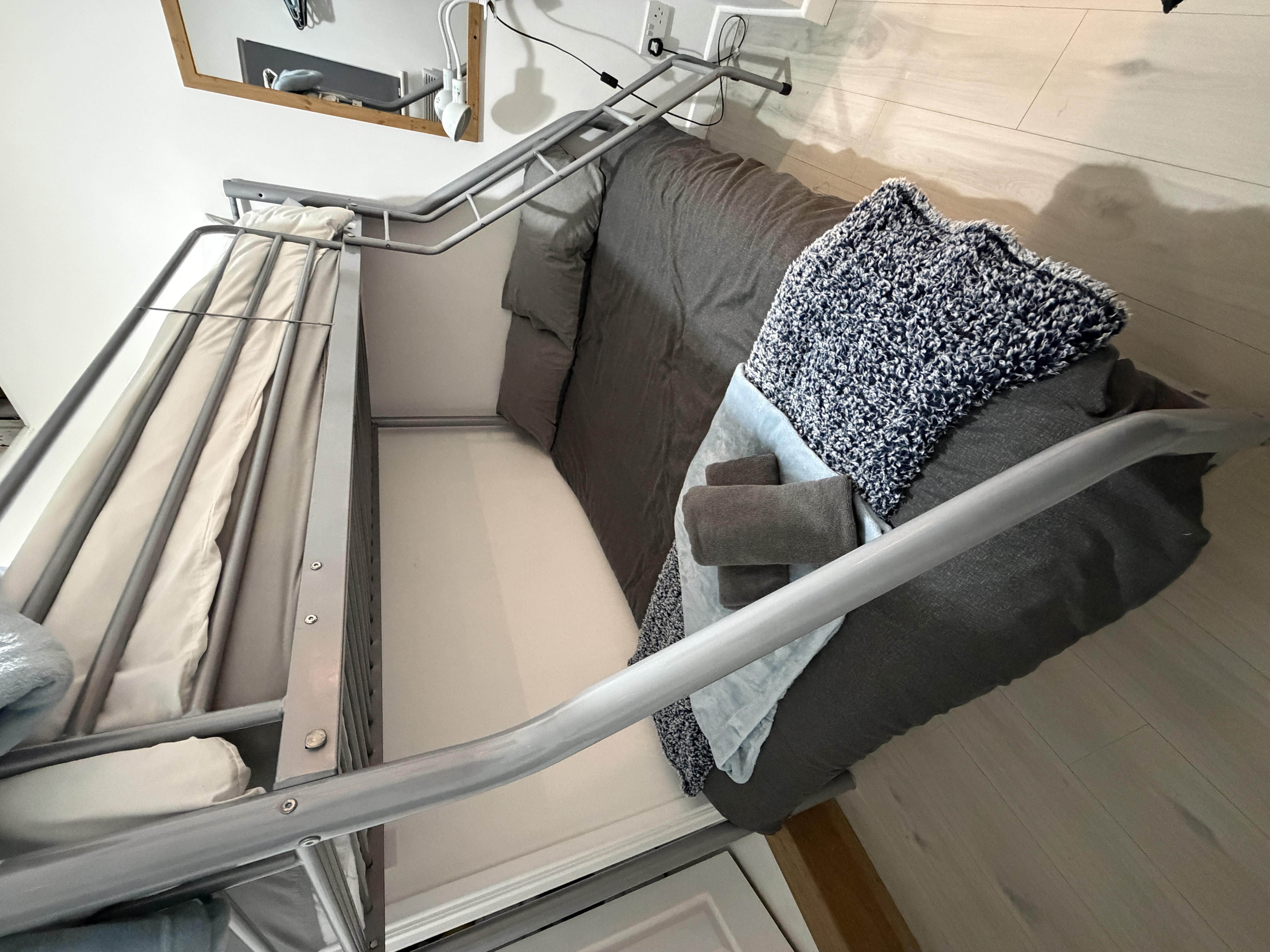 downstairs-bedroom
